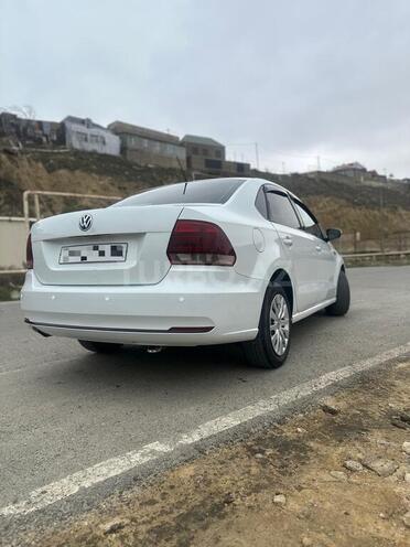 Volkswagen Polo-2