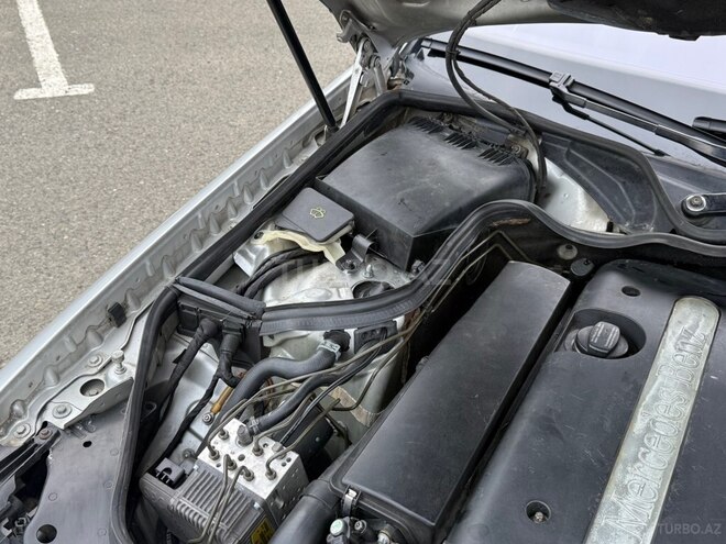 Mercedes E 220 2002, 372,647 km - 2.2 l - Lənkəran