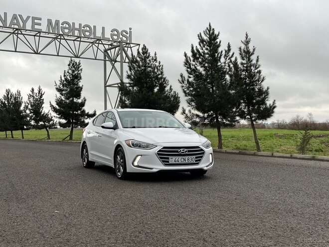 Hyundai Elantra 2017, 177,000 km - 2.0 l - Masallı