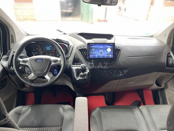 Ford Tourneo Custom-14