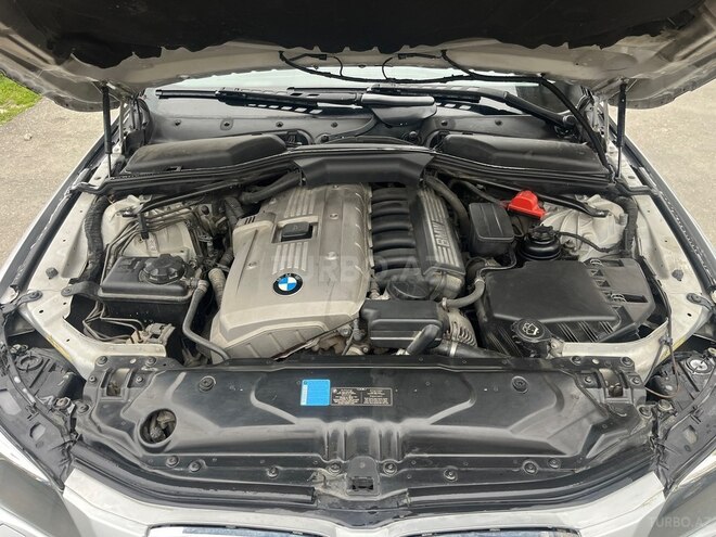 BMW 523 2005, 327,890 km - 2.5 l - Bakı