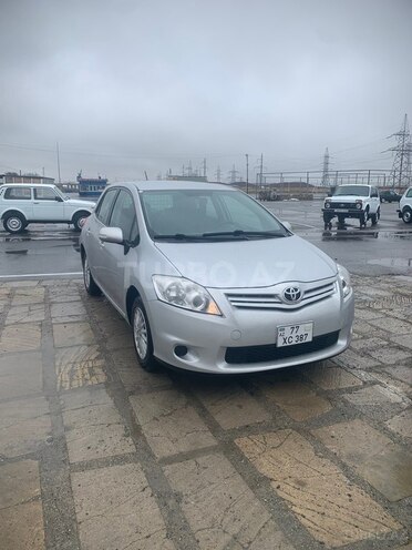 Toyota Auris 2010, 348,000 km - 1.4 л - Bakı