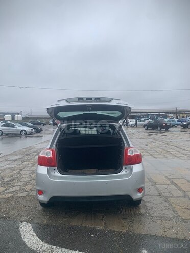 Toyota Auris 2010, 348,000 km - 1.4 л - Bakı