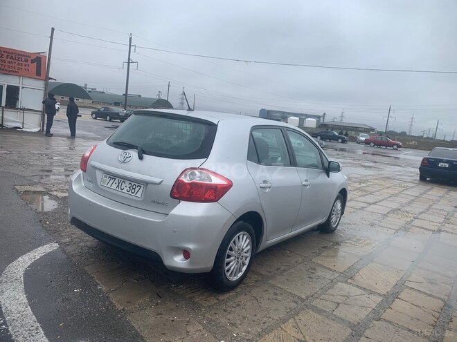 Toyota Auris 2010, 348,000 km - 1.4 л - Bakı