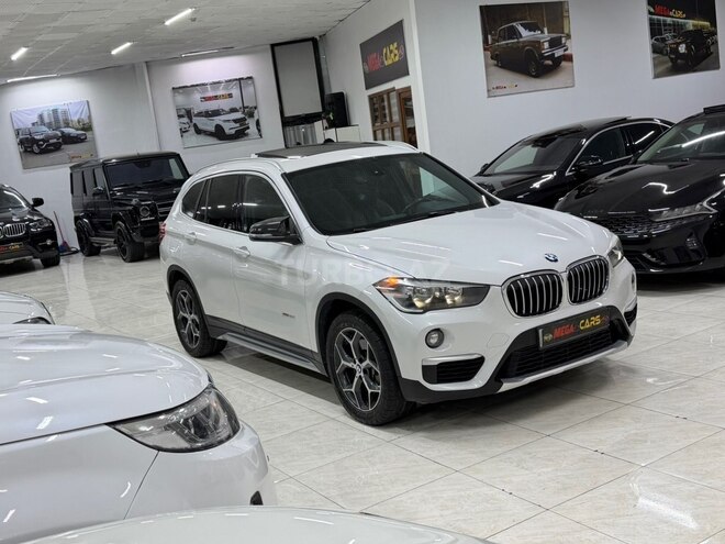 BMW X1-9