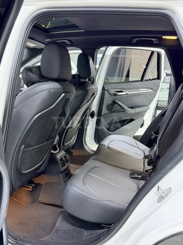 BMW X1-19