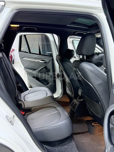 BMW X1-21