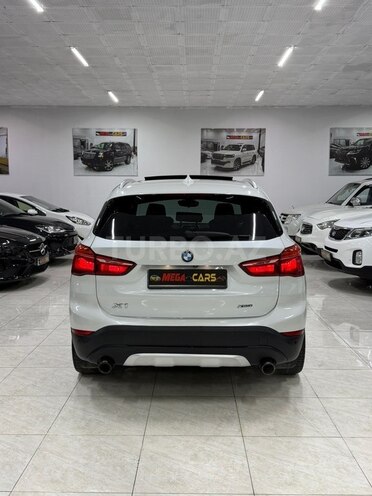 BMW X1-7