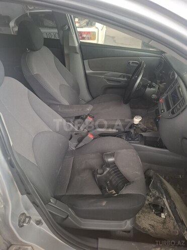 Kia Rio 2005, 100,000 km - 1.5 l - Biləsuvar