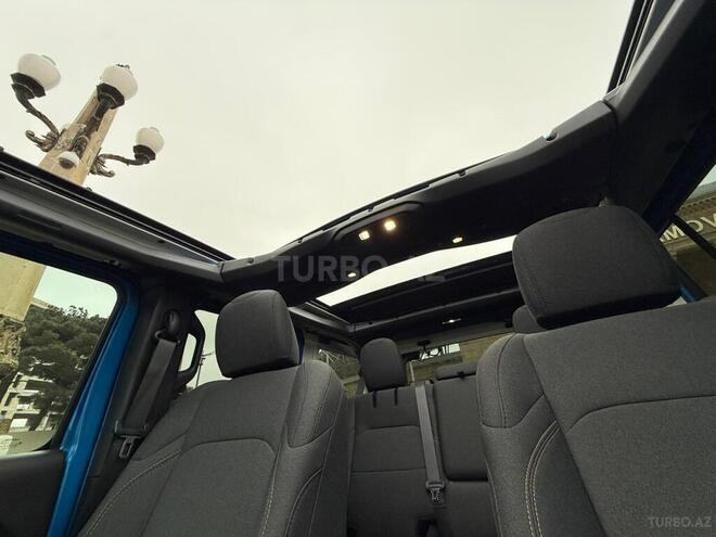 Jeep Wrangler-13