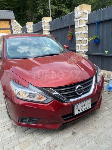 Nissan Altima-6