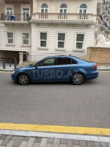 Volkswagen Jetta-6