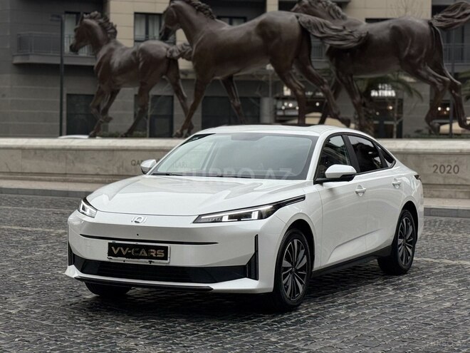 Changan Qiyuan A05-3