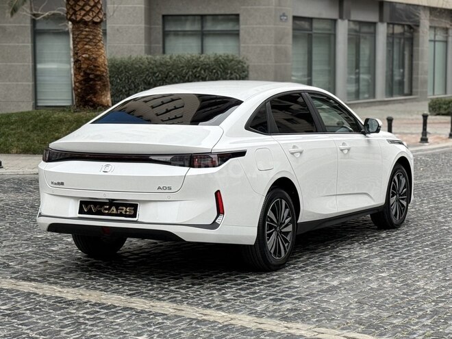 Changan Qiyuan A05-6