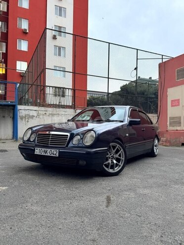 Mercedes E 240 1998, 403,000 km - 2.4 l - Bakı