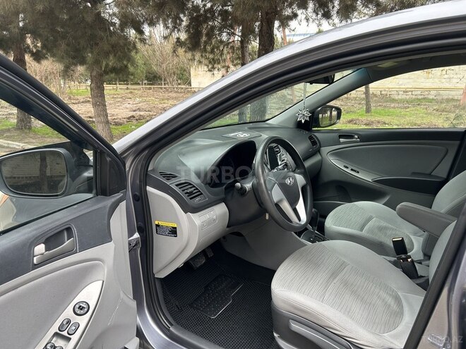 Hyundai Accent 2015, 206,754 km - 1.6 l - Şirvan