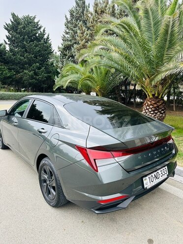 Hyundai Elantra-7