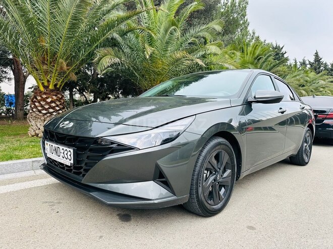 Hyundai Elantra-3