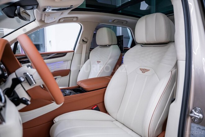 Bentley Bentayga-11