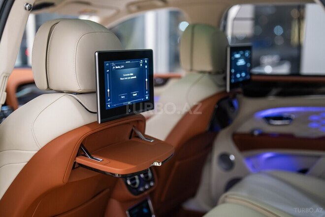 Bentley Bentayga-14