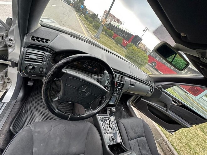Mercedes E 240 1998, 358,654 km - 2.4 л - Bakı