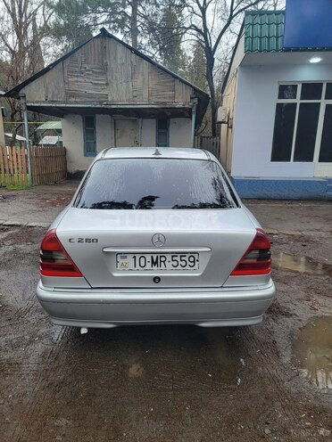 Mercedes C 200-2