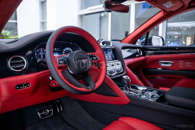 Bentley Bentayga-11