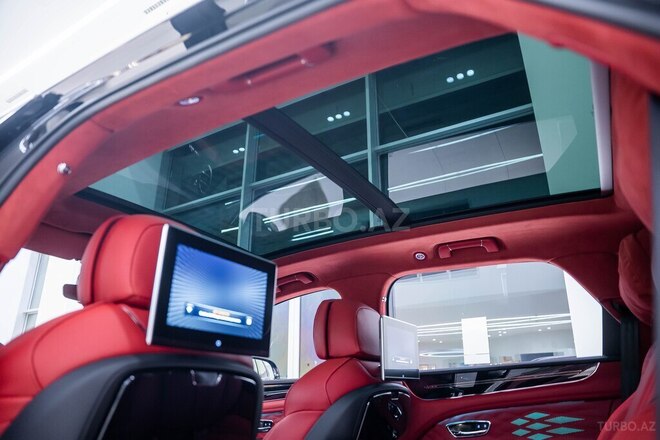 Bentley Bentayga-15