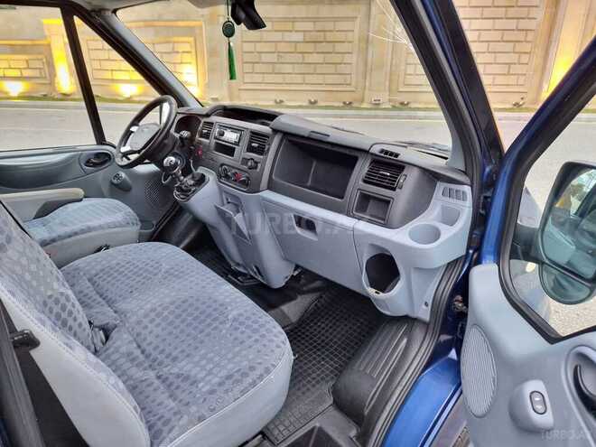Ford Transit 2010, 202,000 km - 3.2 l - Bakı