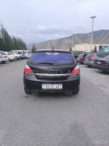 Opel Astra 2005, 259,000 km - 1.4 l - Şəki