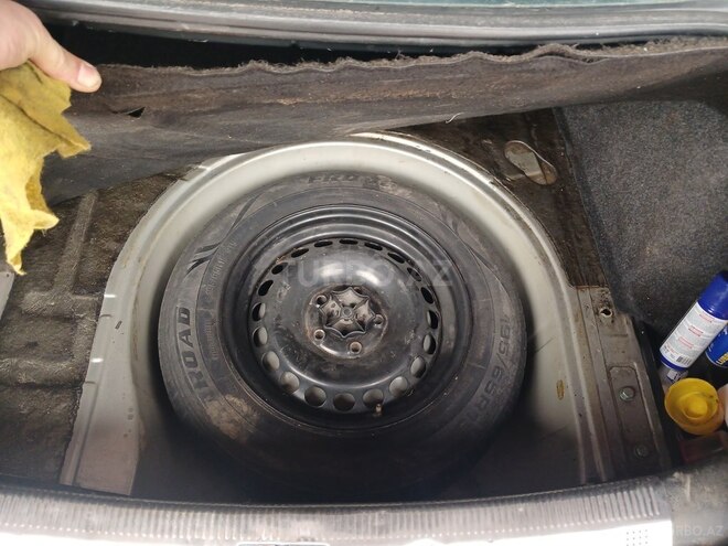 Volkswagen Passat 2003, 230,129 km - 1.8 l - Sumqayıt