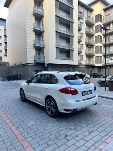 Porsche Cayenne Turbo 2012, 65,000 km - 4.8 l - Bakı