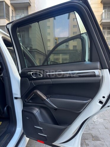 Porsche Cayenne Turbo 2012, 65,000 km - 4.8 l - Bakı