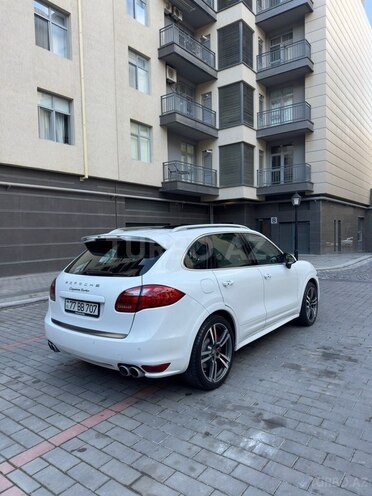Porsche Cayenne Turbo 2012, 65,000 km - 4.8 l - Bakı