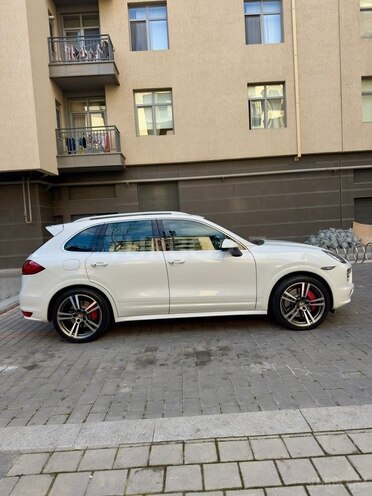 Porsche Cayenne Turbo 2012, 65,000 km - 4.8 l - Bakı