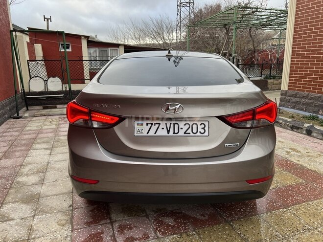 Hyundai Elantra 2015, 238,183 km - 1.8 l - Bakı