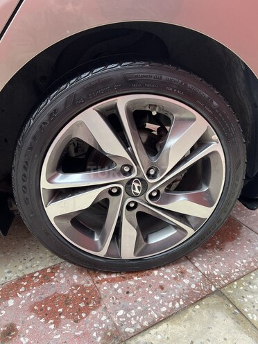 Hyundai Elantra 2015, 238,183 km - 1.8 l - Bakı