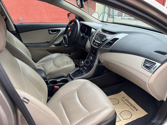Hyundai Elantra 2015, 238,183 km - 1.8 l - Bakı