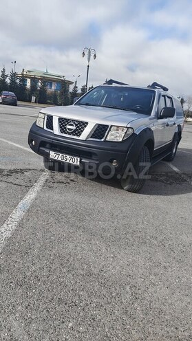 Nissan Navara-2