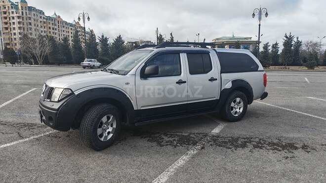 Nissan Navara-4