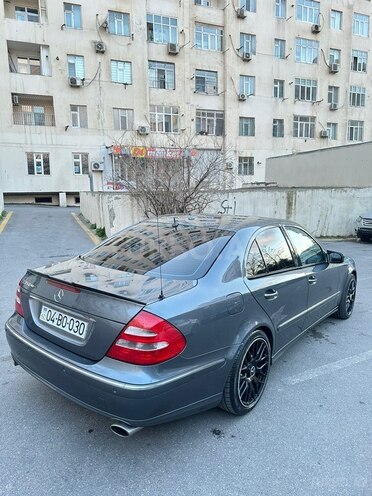 Mercedes E 350 2006, 282,000 km - 3.5 l - Bakı