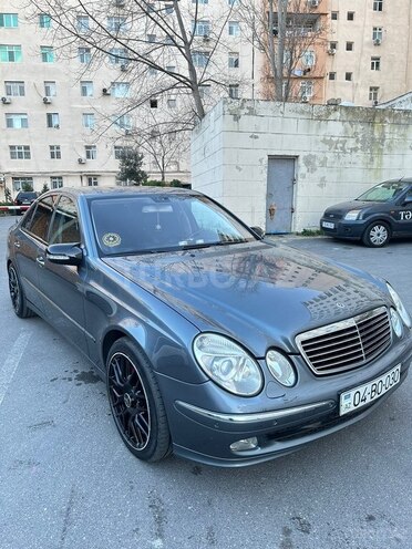 Mercedes E 350 2006, 282,000 km - 3.5 l - Bakı