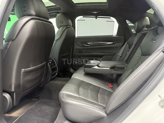 Cadillac CT6-13