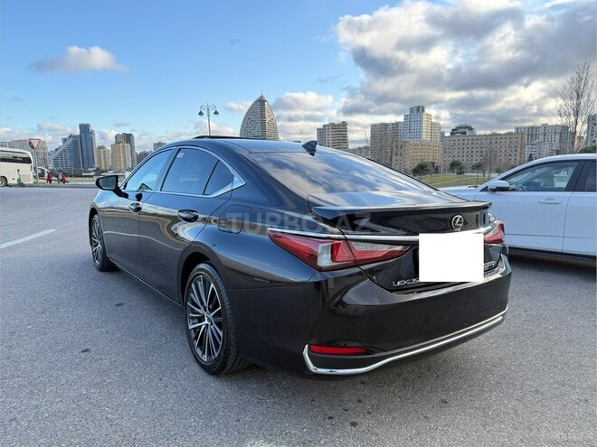Lexus ES 300h 2024, 10,700 km - 2.5 l - Bakı