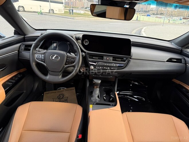 Lexus ES 300h 2024, 10,700 km - 2.5 l - Bakı