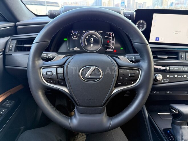 Lexus ES 300h 2024, 10,700 km - 2.5 l - Bakı
