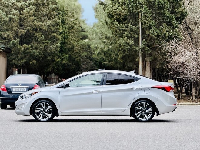 Hyundai Elantra 2015, 104,000 km - 1.8 л - Bakı