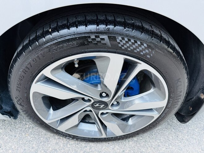 Hyundai Elantra 2015, 104,000 km - 1.8 л - Bakı