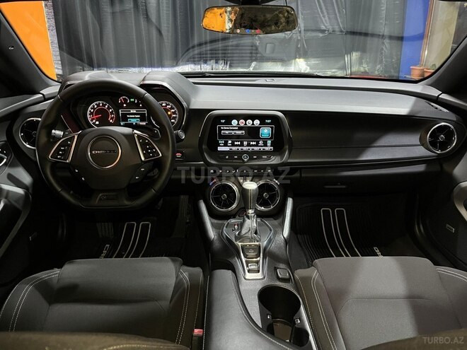 Chevrolet Camaro-12