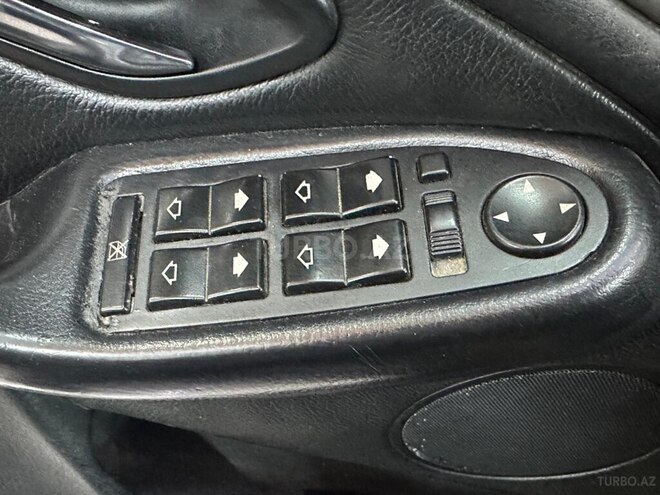 BMW 528 1999, 265,852 km - 2.8 l - Xırdalan